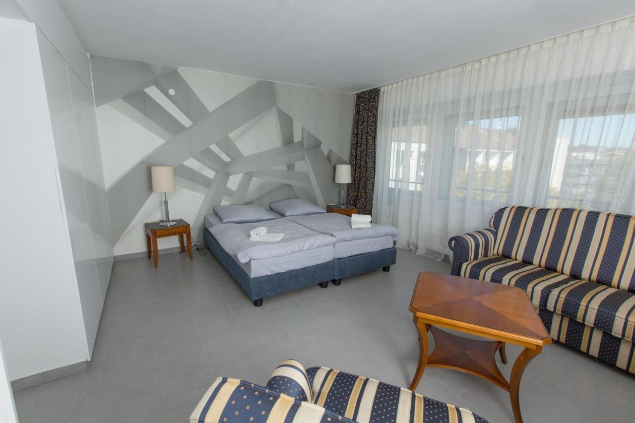 Haven - 3*